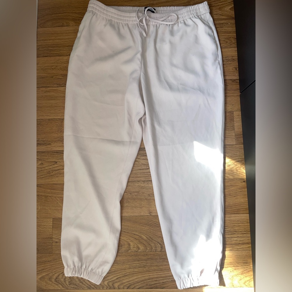 Express Joggers - Picture 2 of 3